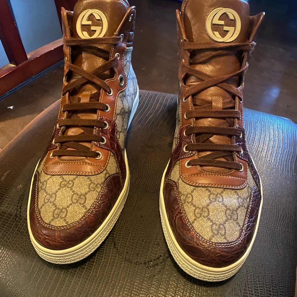 Brown gucci high top alligator accent the edge excellent condition